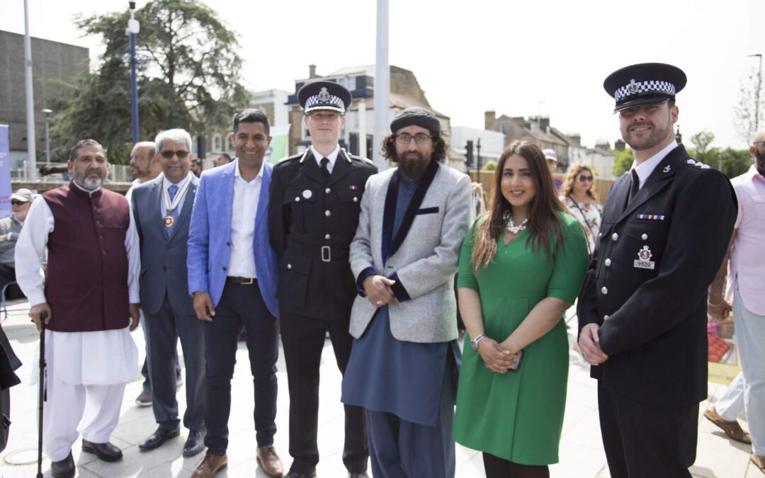 From left to right: Mohammed Aslam, Dr Vasudaven DL, Gurvinder Sandher, Assistant Chief Constable Pete Ayling, Cllr Gurjit Bains and Chief Inspector Andy Gadd. (c) Gravesham Borough Council.